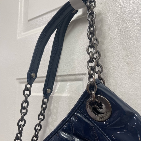 Coach Navy Blue poppy liquid glass, quilted shoulder bag - Picture 8 of 13